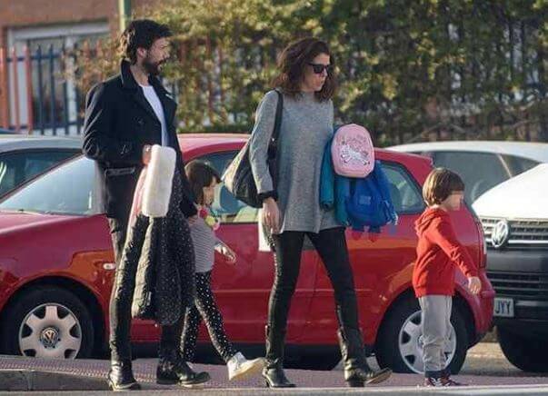 Blanca Clemente with her Husband, Alvaro Morte and children.